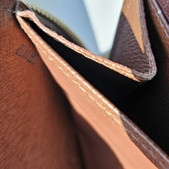 Louis Vuitton Brown Monogram Wallet - Picture 9 of 9